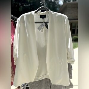 NWT Woman’s 1X White Blazer